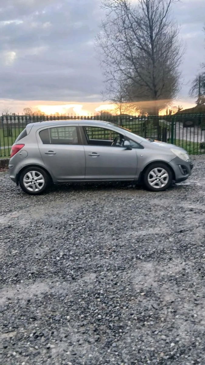 Opel corsa 2013 1.2petrol nct 06/26 tax 08/26 - Image 4