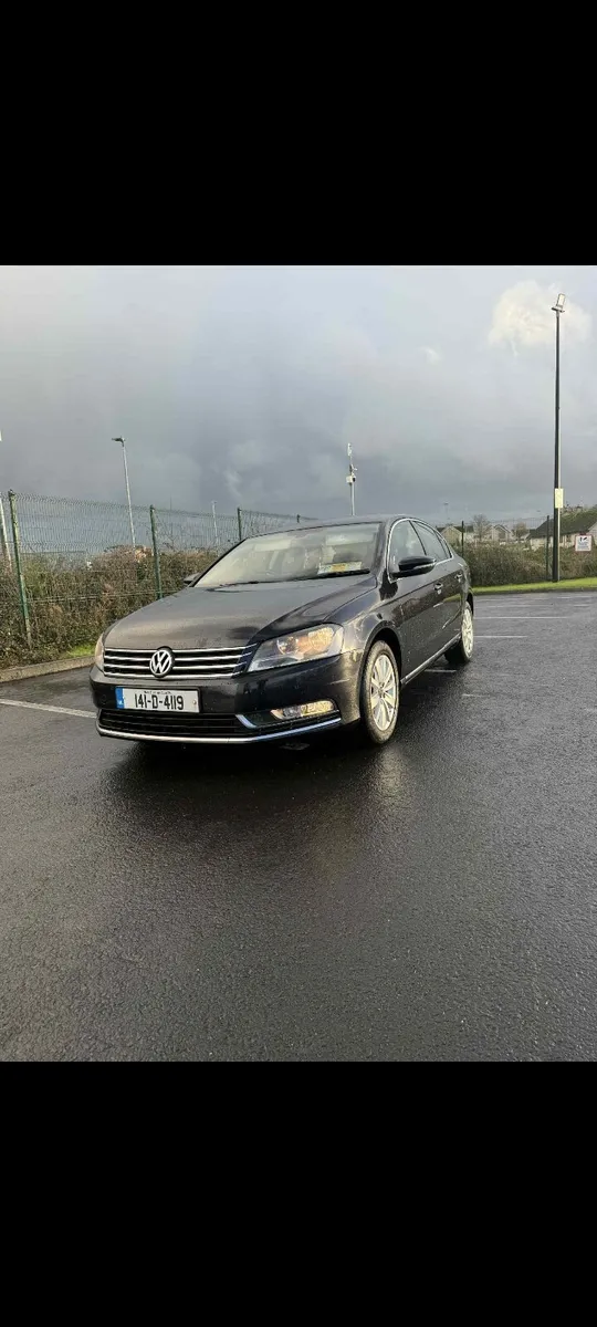 2014 volkswagen passat - Image 1