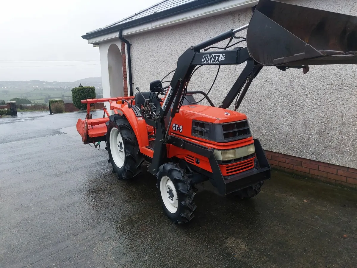 Kubota Gt5 Tractor with front loader and rotavator - Image 4