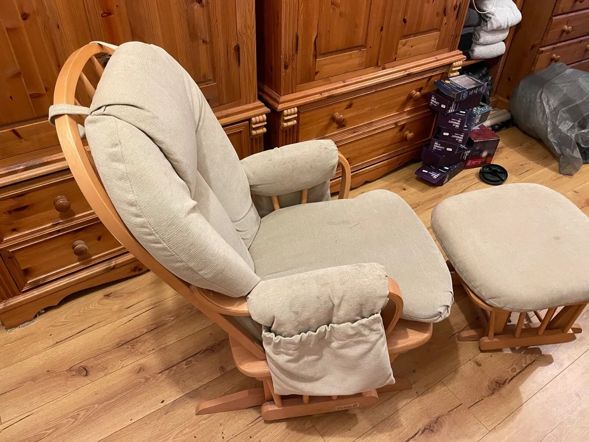 Mama & Papas rocking chair + foot stool - Image 2