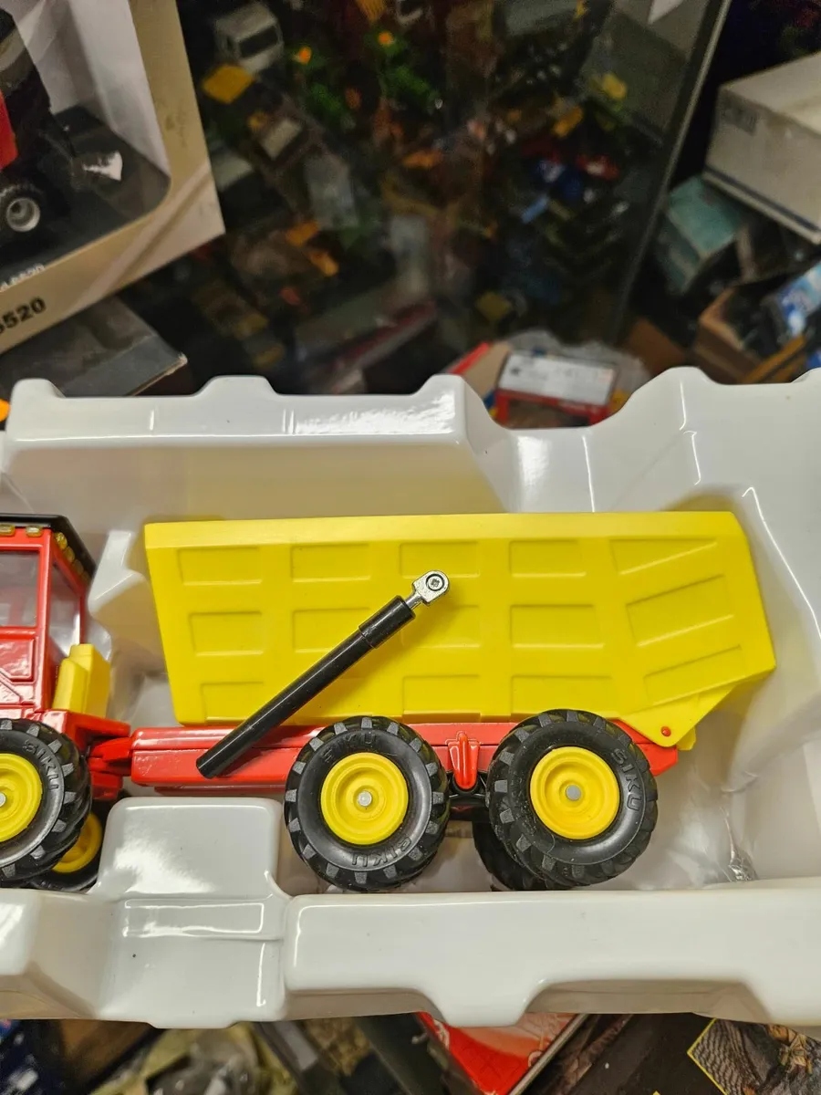 Britain's Siku Tipper Dumper - Image 3