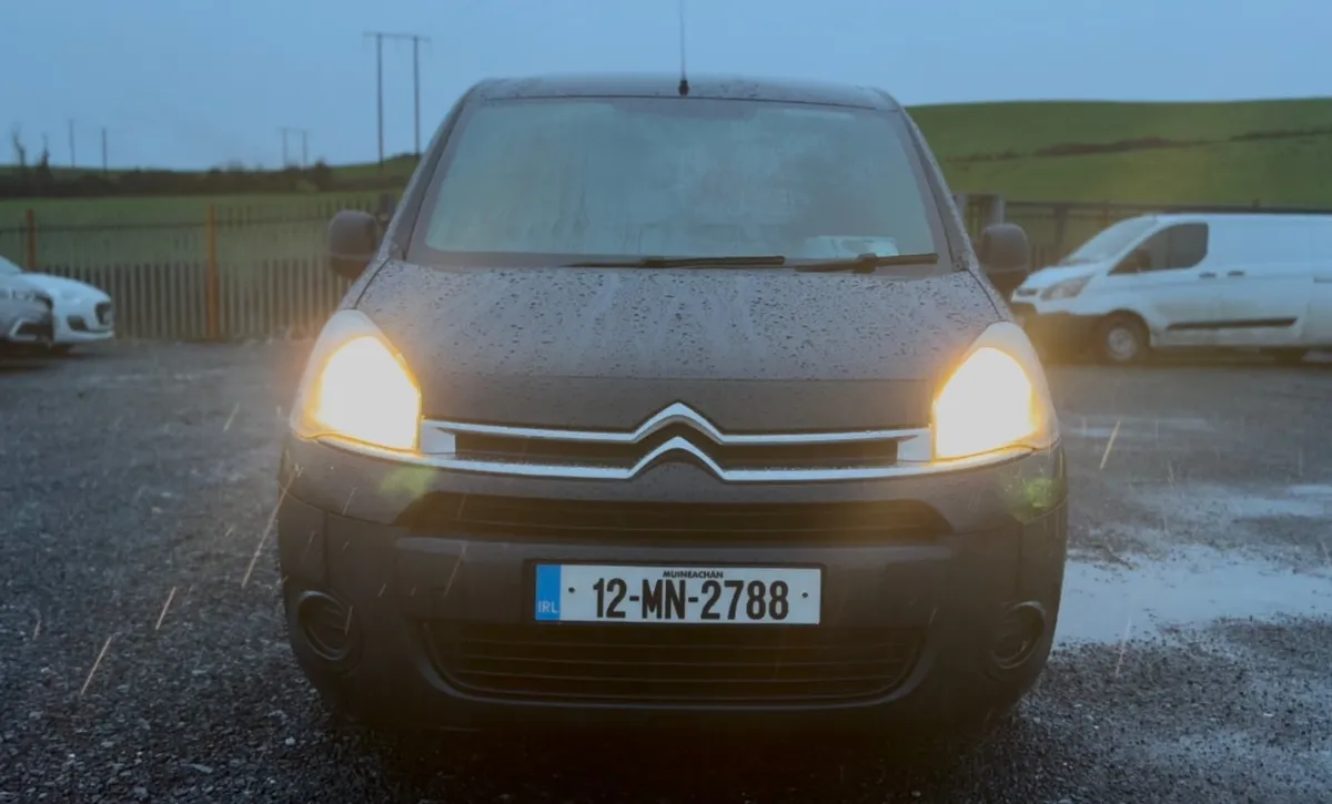 Citroen Berlingo 2012  3 seater - Image 2