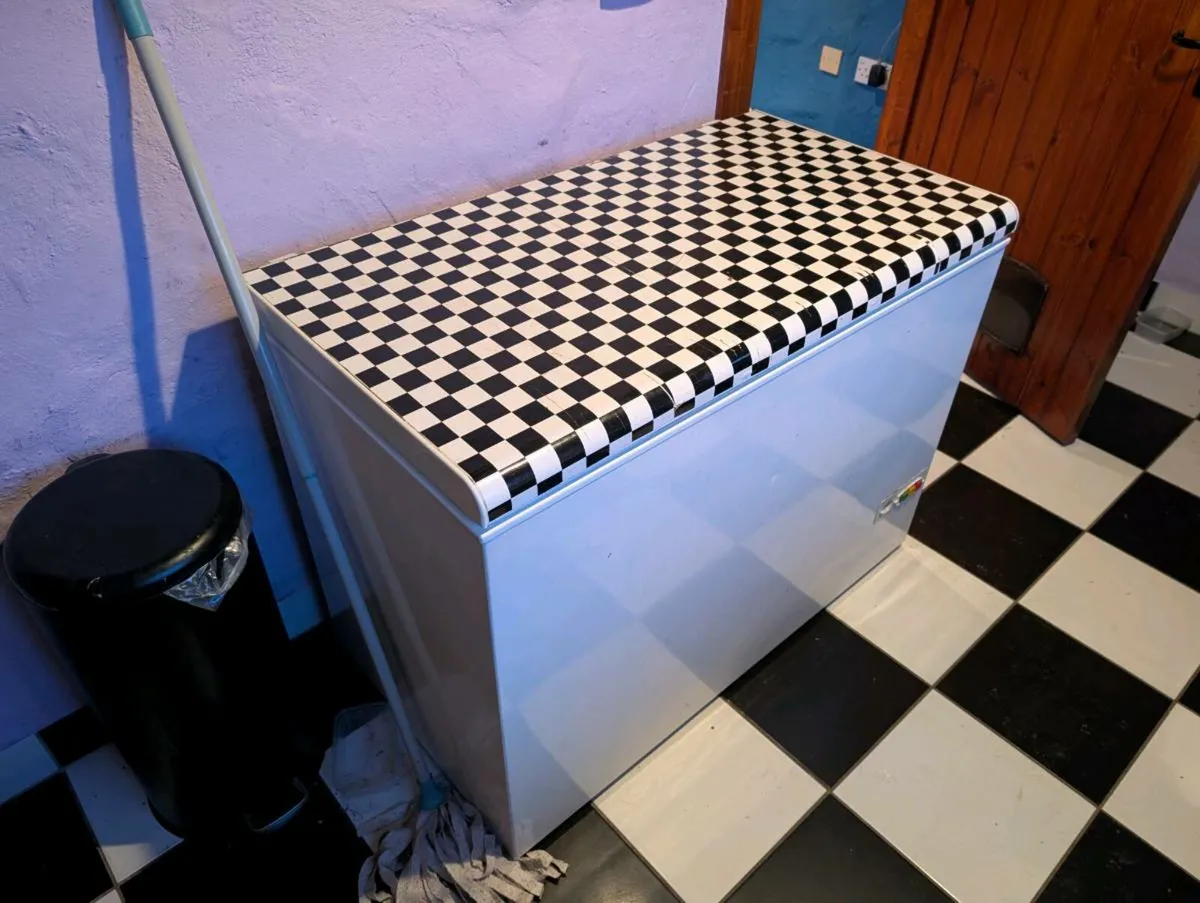 Chest Freezer - Image 1
