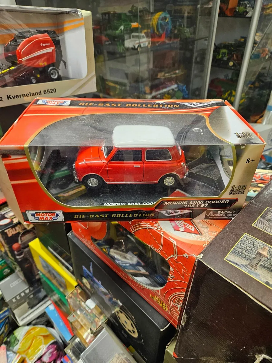 Corgi Motormax Mini Cooper 1.18 - Image 1