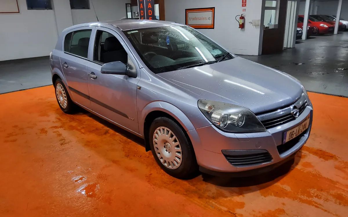 Opel Astra 2006 - Image 1