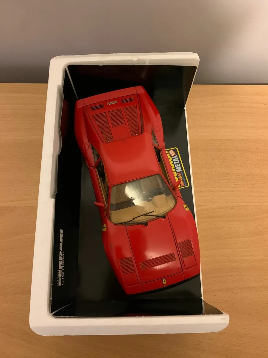 1984 Ferrari GTO 1/18 Burago Model Car - Image 3