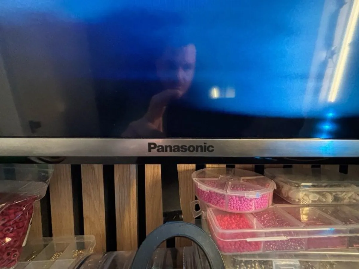 46"Panasonic TV with Wall mount included - Image 2