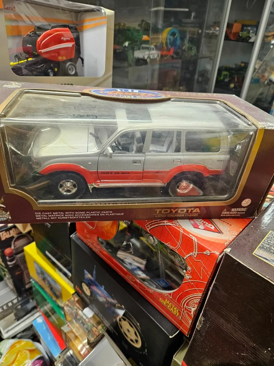 Corgi Road Legends Toyota Landcruiser 1992 - Image 3