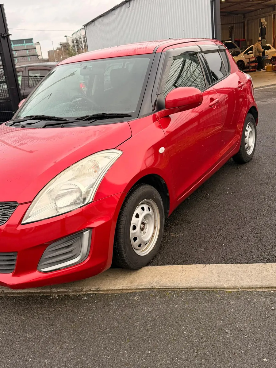 SUZUKI SWIFT 2015 RED - Image 4