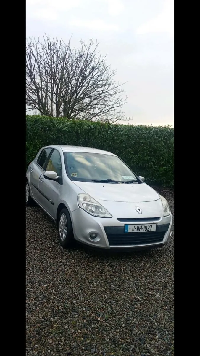 2011 reanult clio nct.12/26.   77 k .miles - Image 2