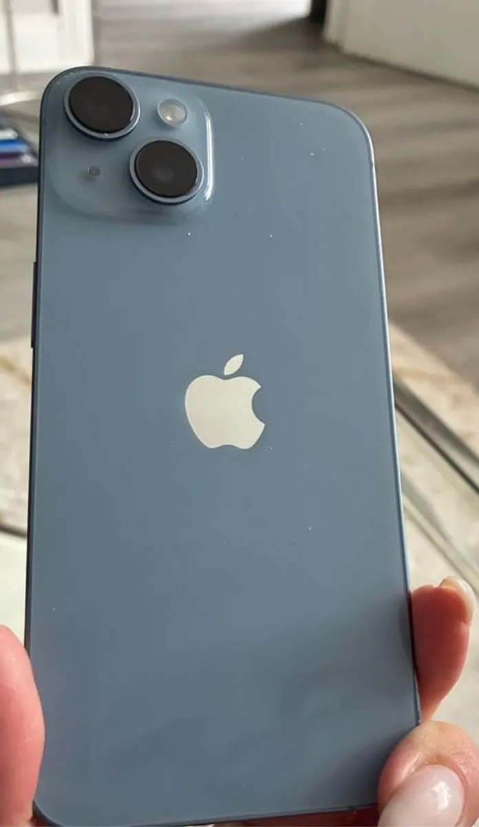 iPhone 14 - Image 2