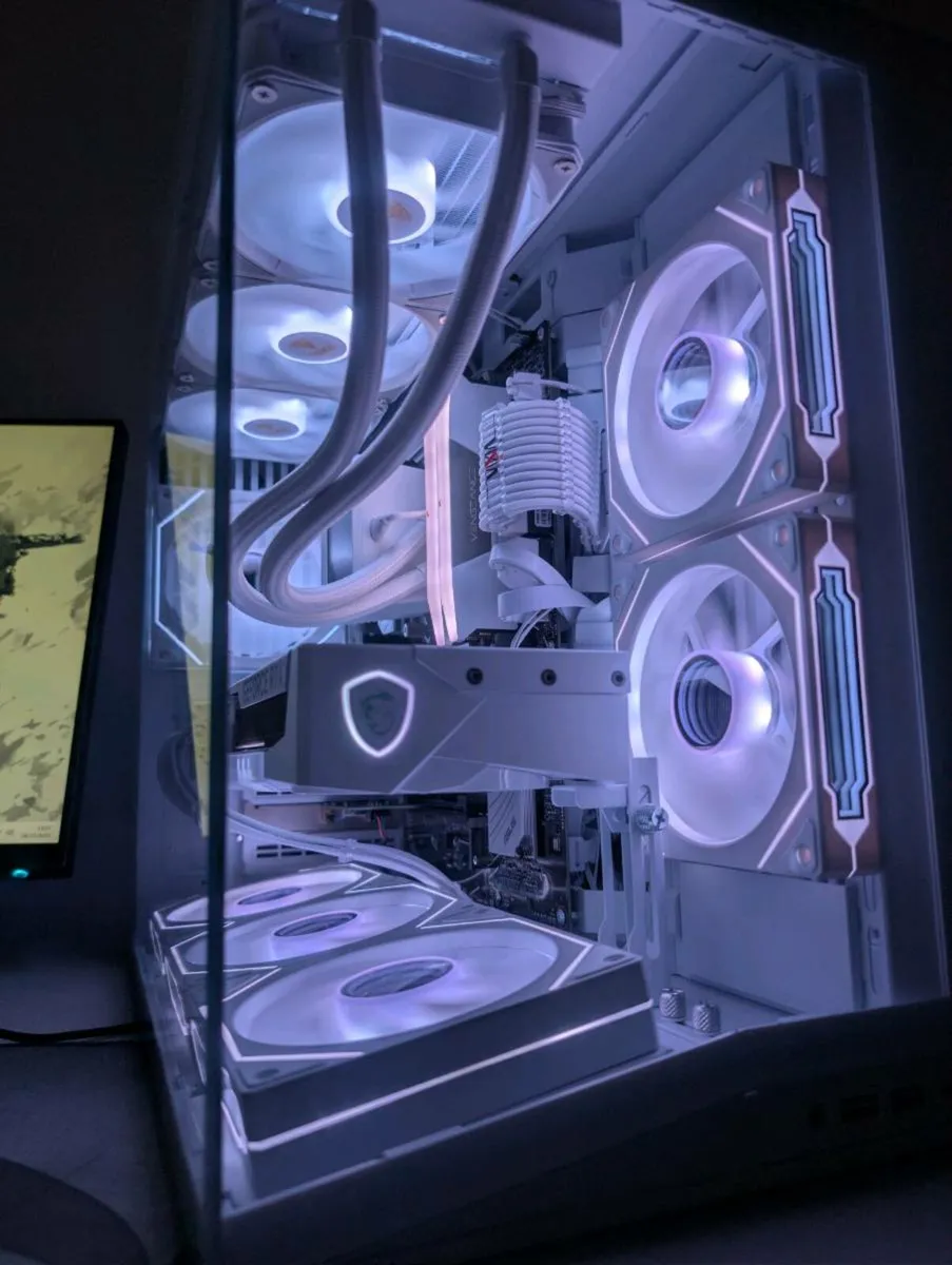 Lian Li | High End | Gaming PC | AMD Ryzen X3D | - Image 4