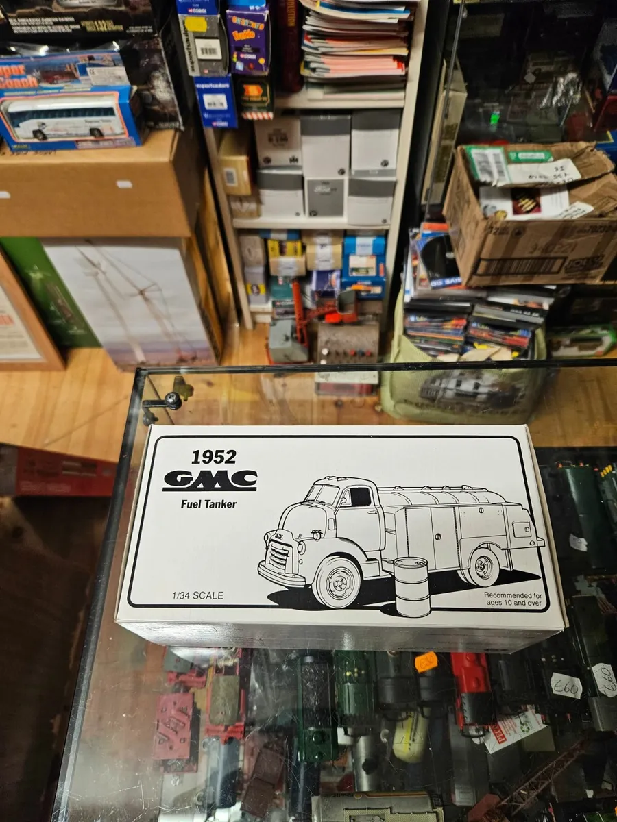 Corgi First Gear GMC Fuel Tanker Truck 1.34 - Image 2