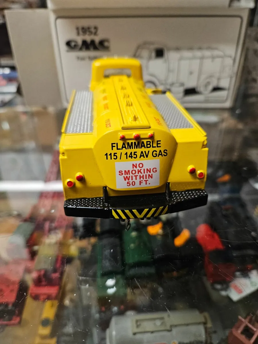 Corgi First Gear GMC Fuel Tanker Truck 1.34 - Image 4