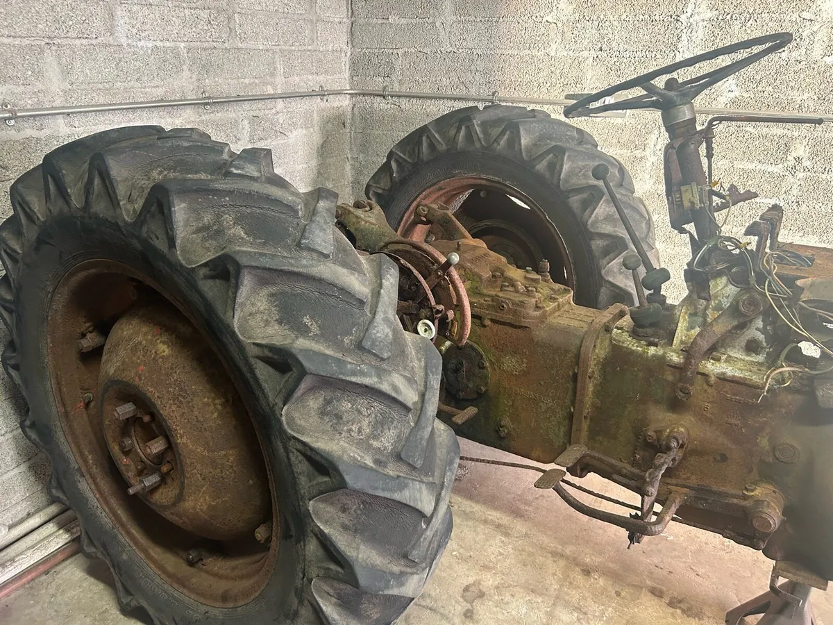 1962 Massey Ferguson 35X back end - Image 4