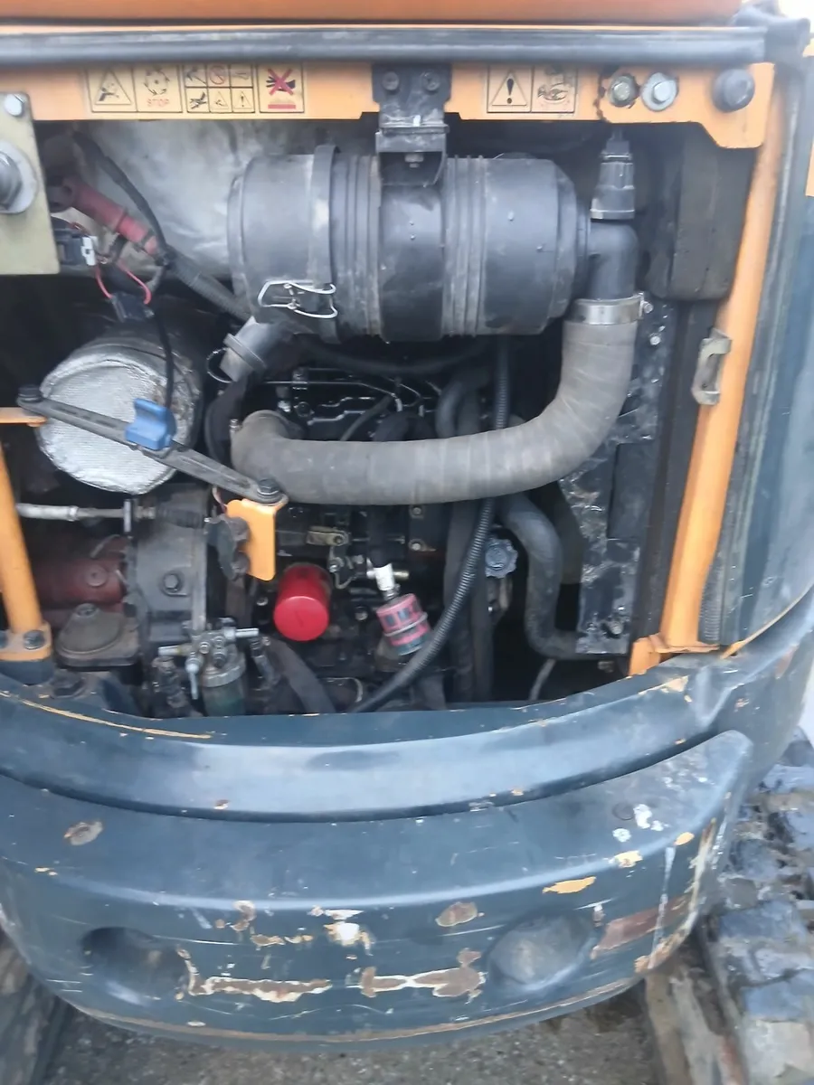 Mini digger - Image 2