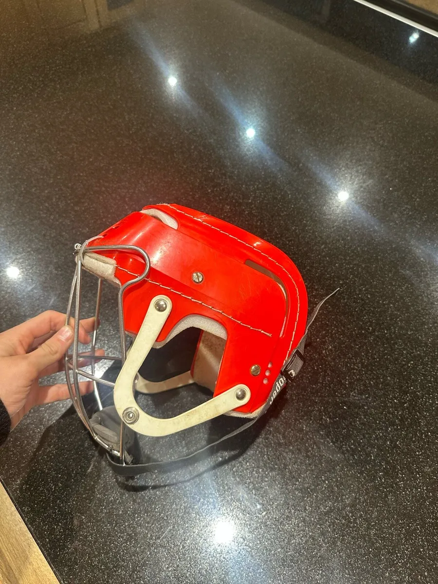 Red Gola Hurling helmet -rep - Image 2