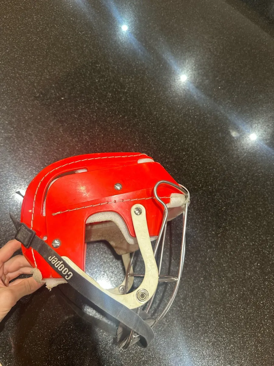 Red Gola Hurling helmet -rep - Image 4