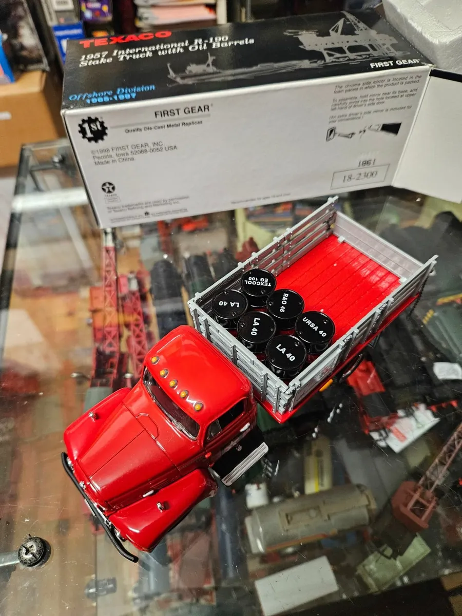 Corgi International Texaco Truck 1.34 - Image 4