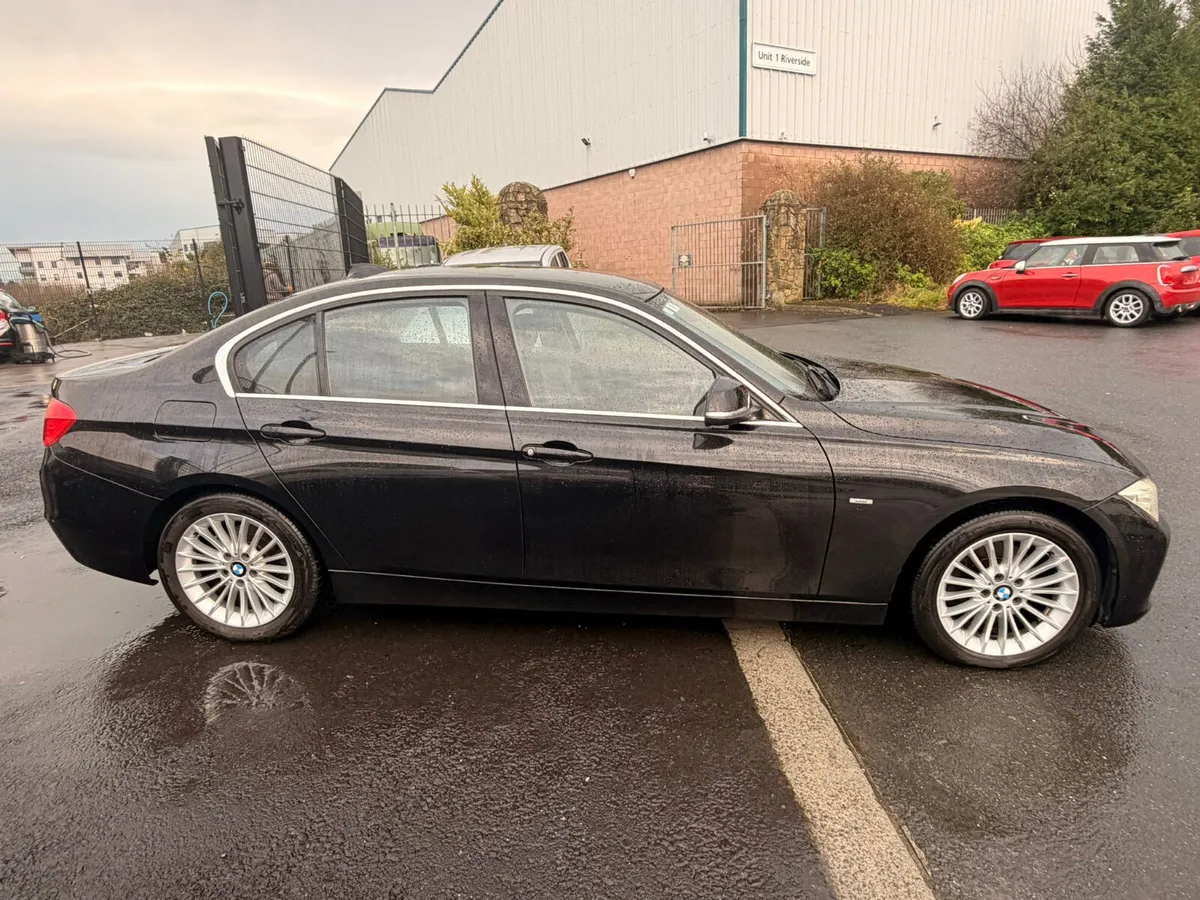BMW 320I 2012 BLACK - Image 4