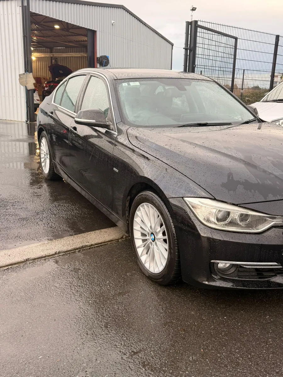 BMW 320I 2012 BLACK - Image 3