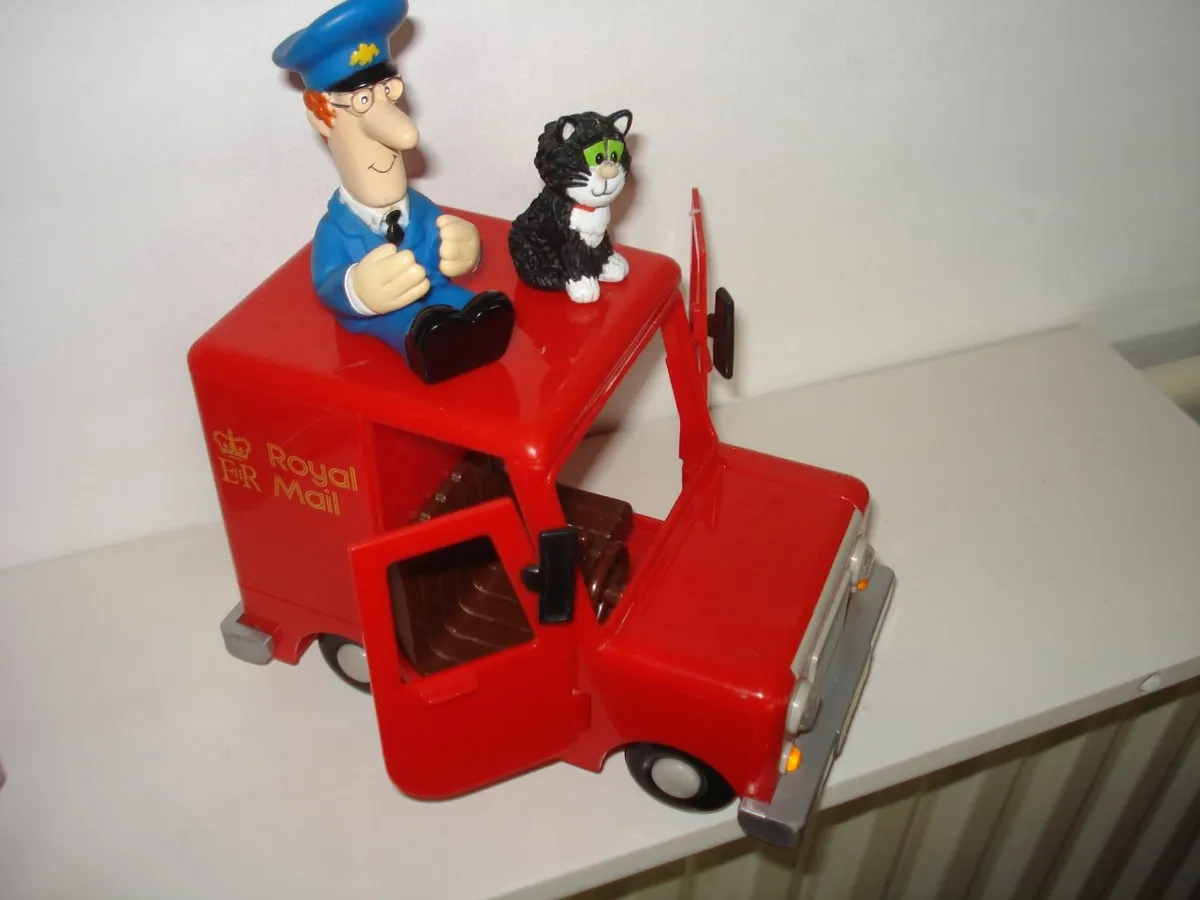 POSTMAN PAT RED VAN WITH PAT & CAT FIGURES. - Image 4