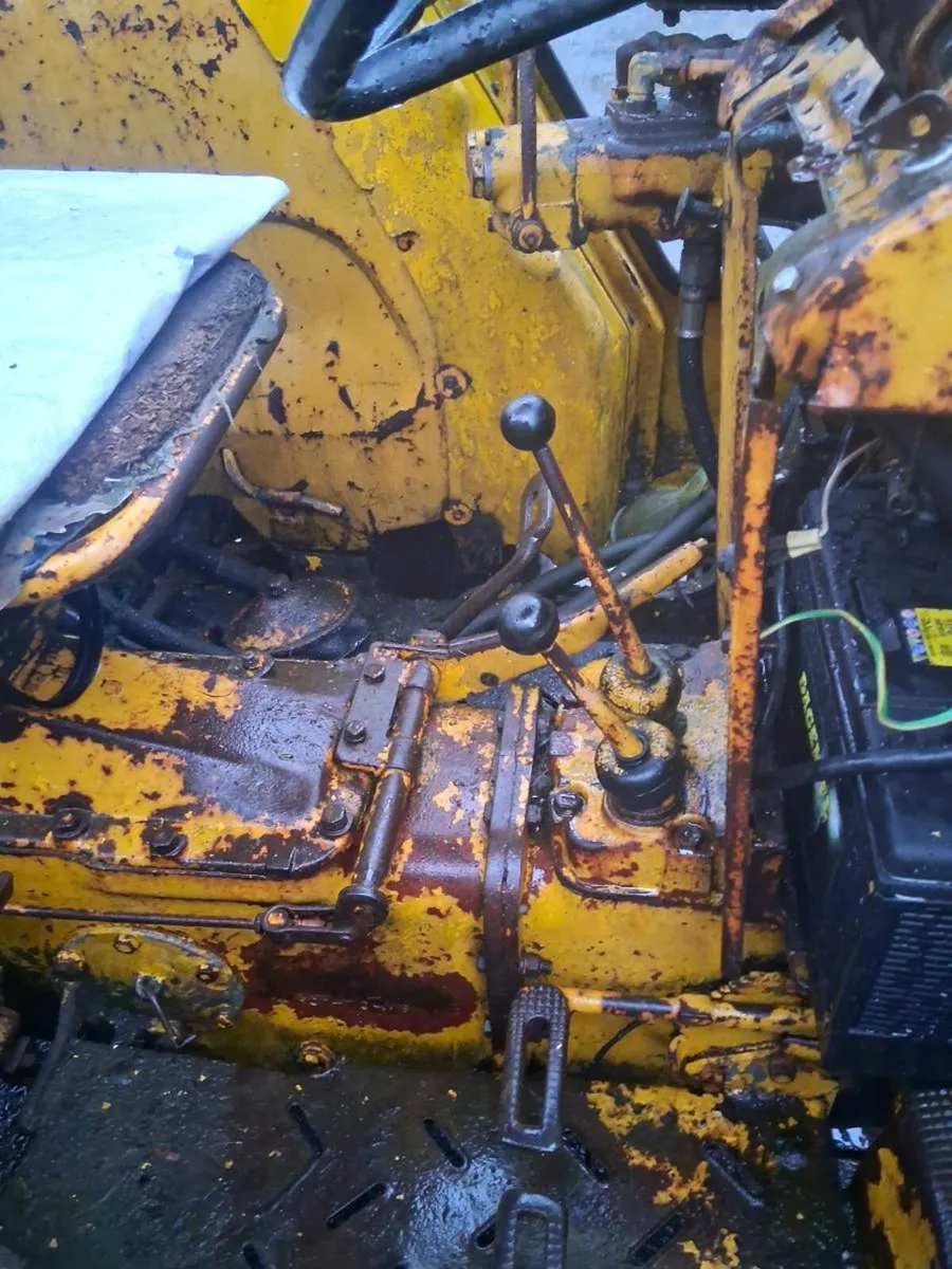 Massey 50  loader - Image 4
