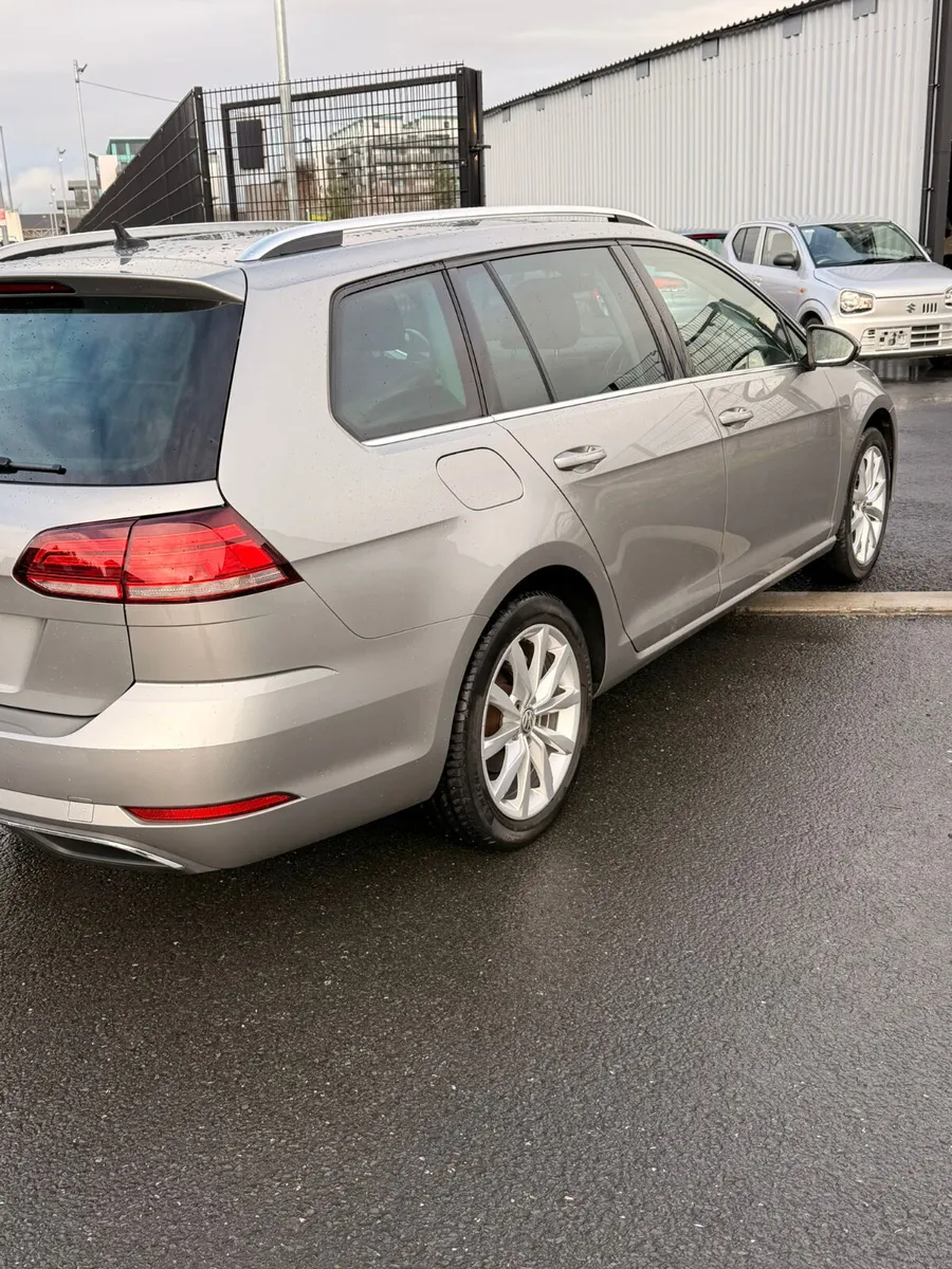 VOLKSWAGON GOLF SILVER - Image 4