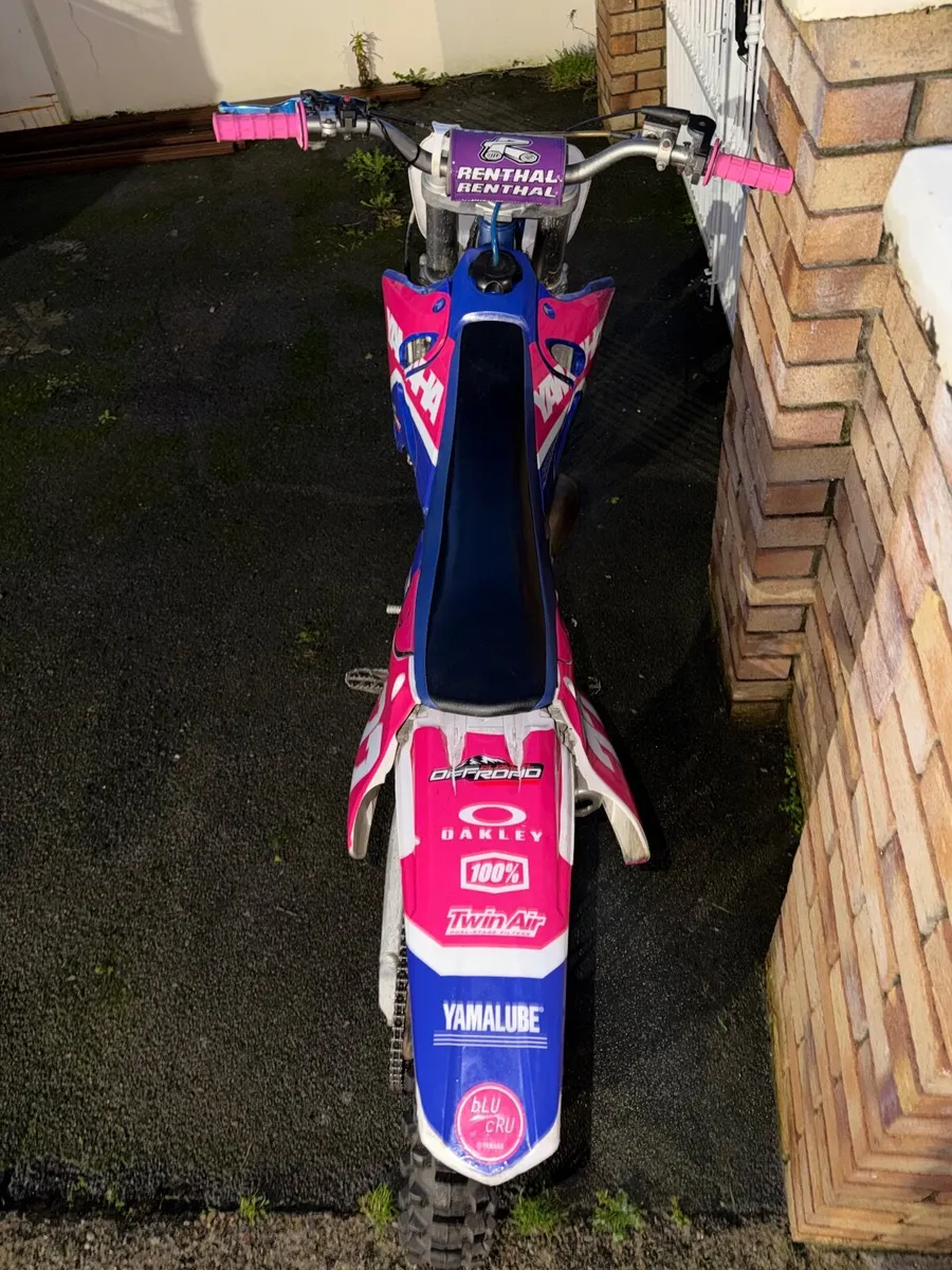 2004 Yamaha YZ 125 - Image 2