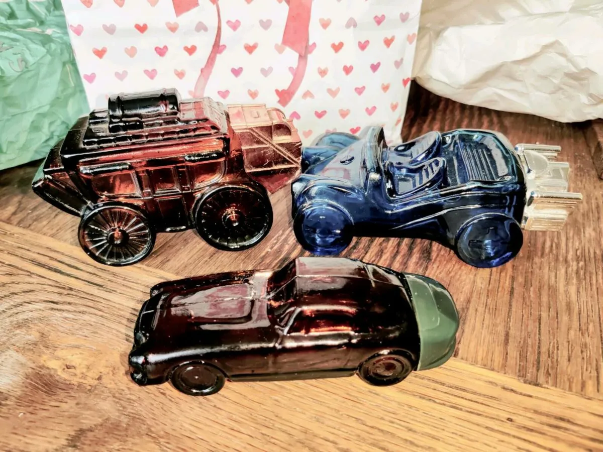 VINTAGE AVON AFTERSHAVE, 3 Heavy Glass Bottles ! - Image 1