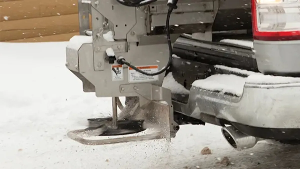 New SnowEx Helixx Salt Spreader - Image 3