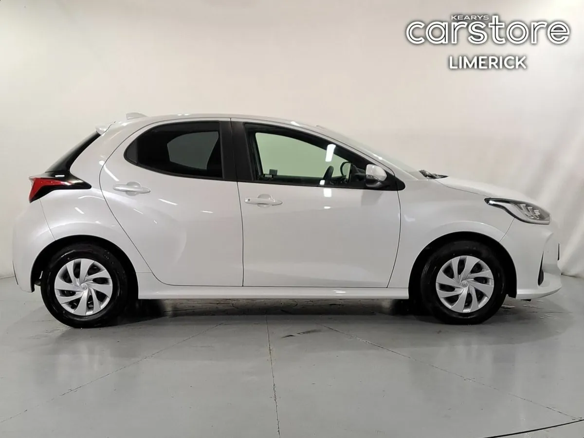 Toyota Yaris 1.0 PETROL 5 DR *LOW MILEAGE* - Image 2