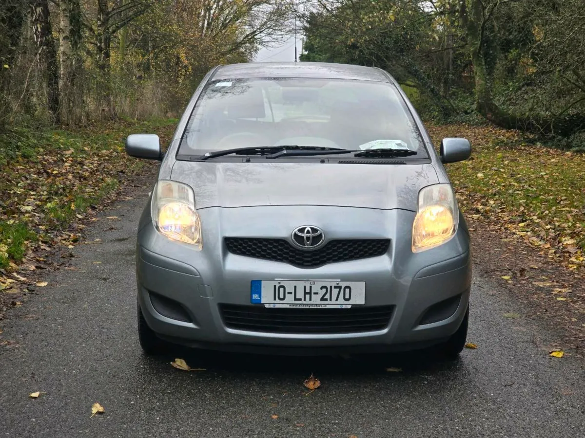 2010 Tovota Yaris AUTOMATIC 1.3 petrol 60 000 mile - Image 2