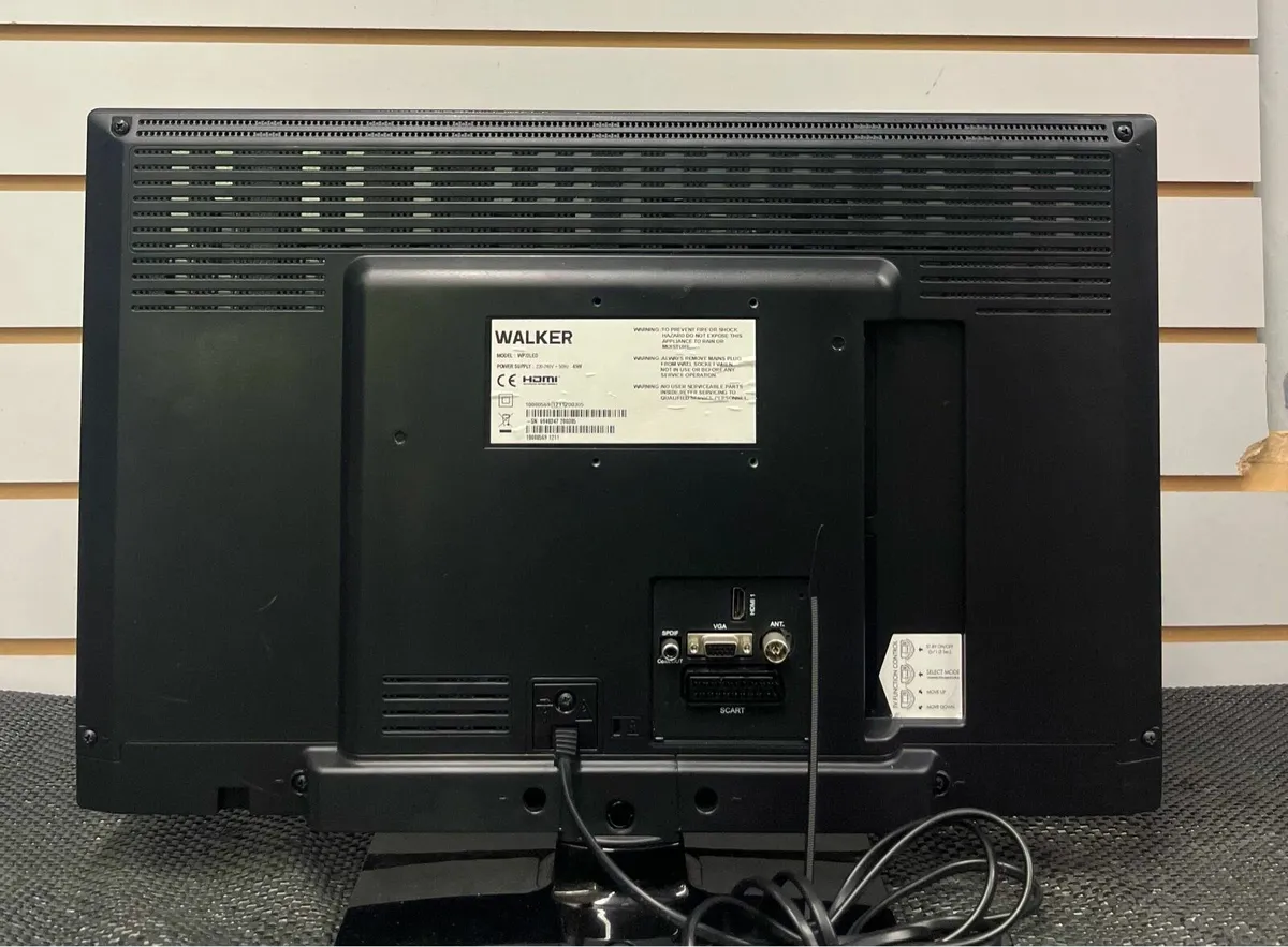 22 inch Saorview Walker TV - Image 2