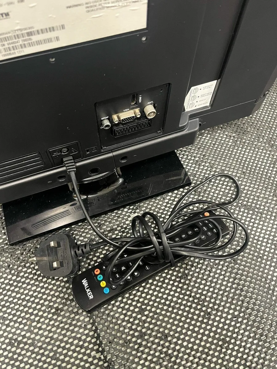 22 inch Saorview Walker TV - Image 3