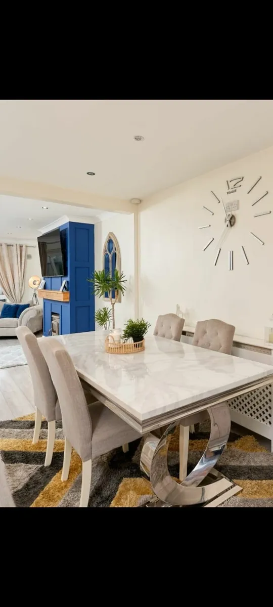 Kitchen table - Image 2