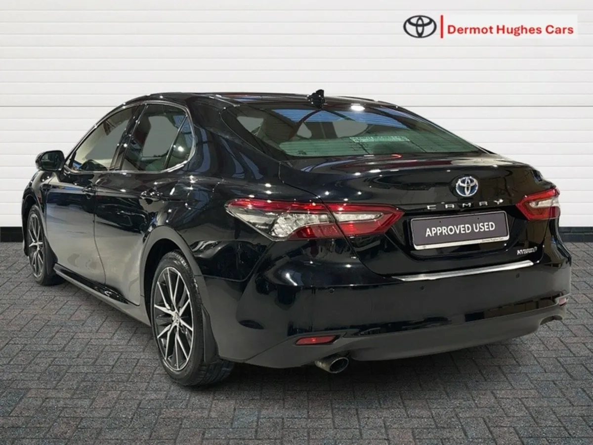 Toyota Camry PLATINUM EDITION 4DR AUTO - Image 2