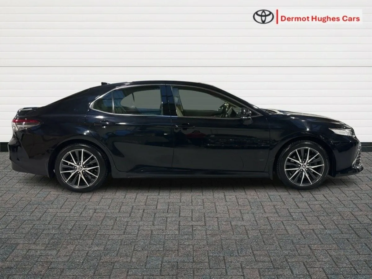 Toyota Camry PLATINUM EDITION 4DR AUTO - Image 3