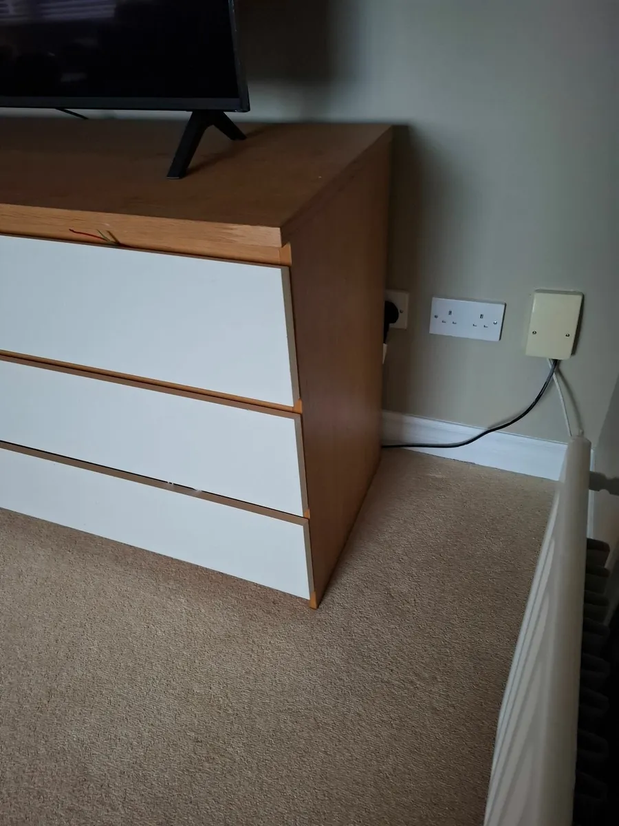 Bedroom storage unit - Image 3