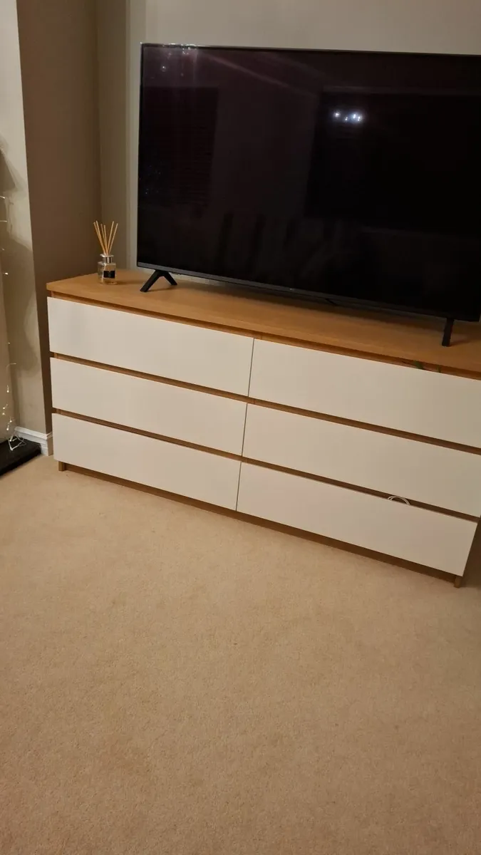 Bedroom storage unit - Image 1