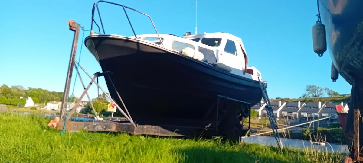 25 ft Myra boat - Image 1