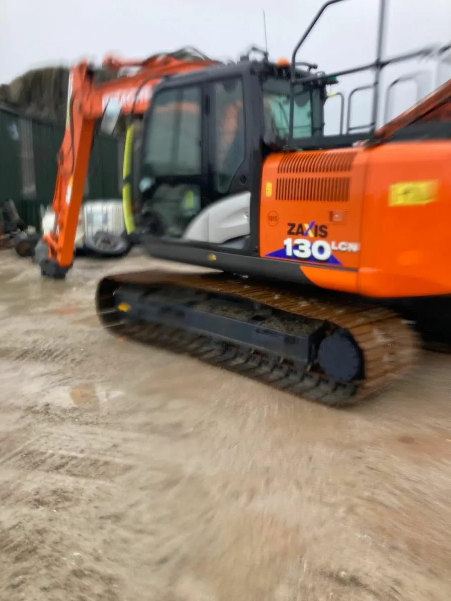 Hitachi 130 ZX-6 - Image 2