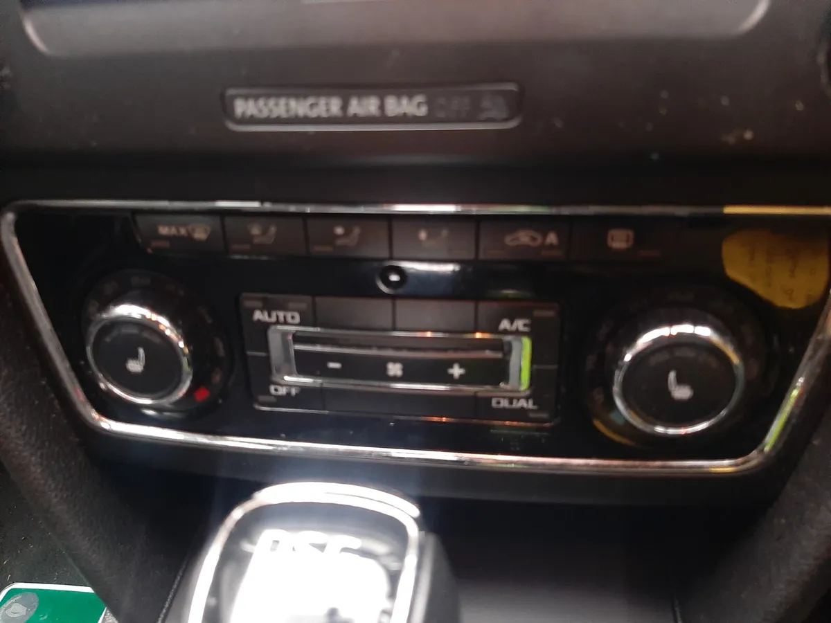 SKODA SUPERB AMBITION 2.0 TDI AUTOMATIC 2014 - Image 4