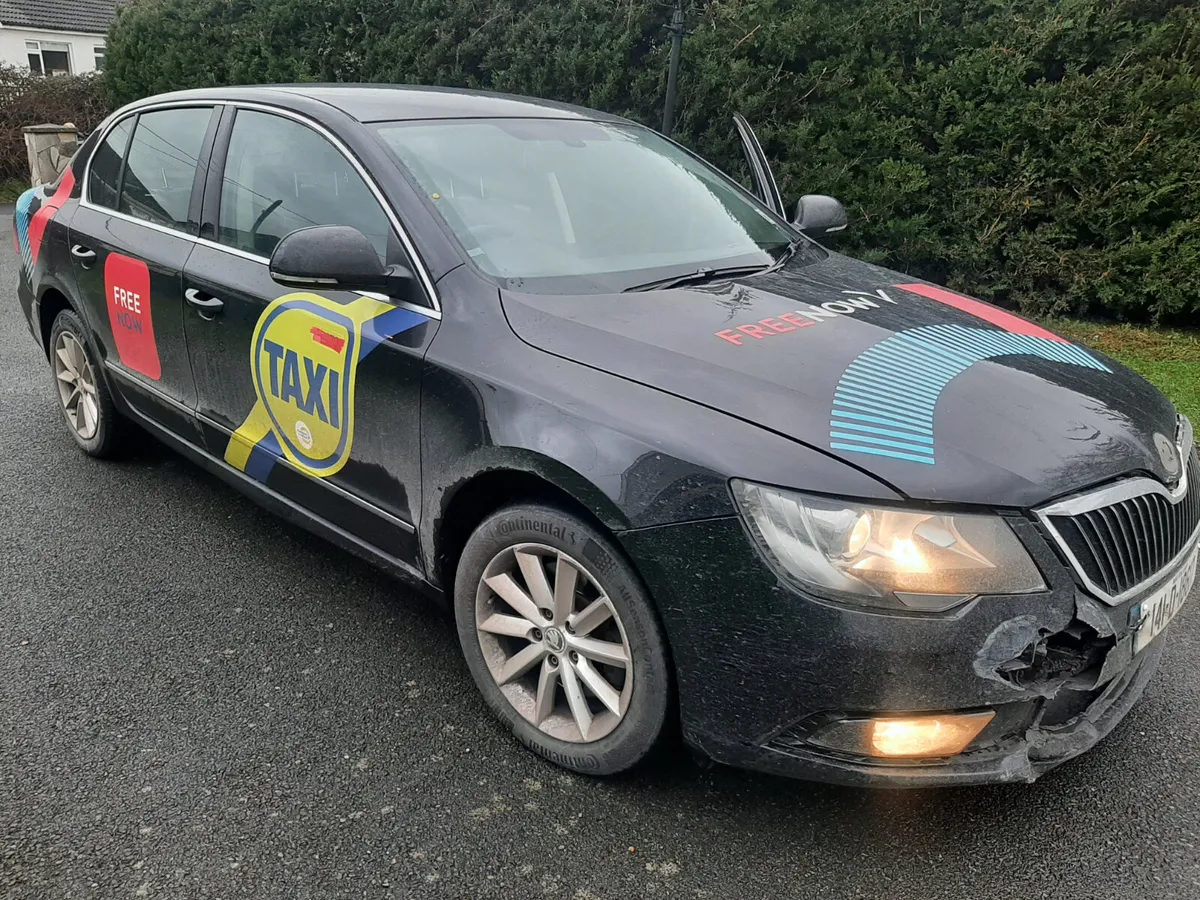 SKODA SUPERB AMBITION 2.0 TDI AUTOMATIC 2014 - Image 1