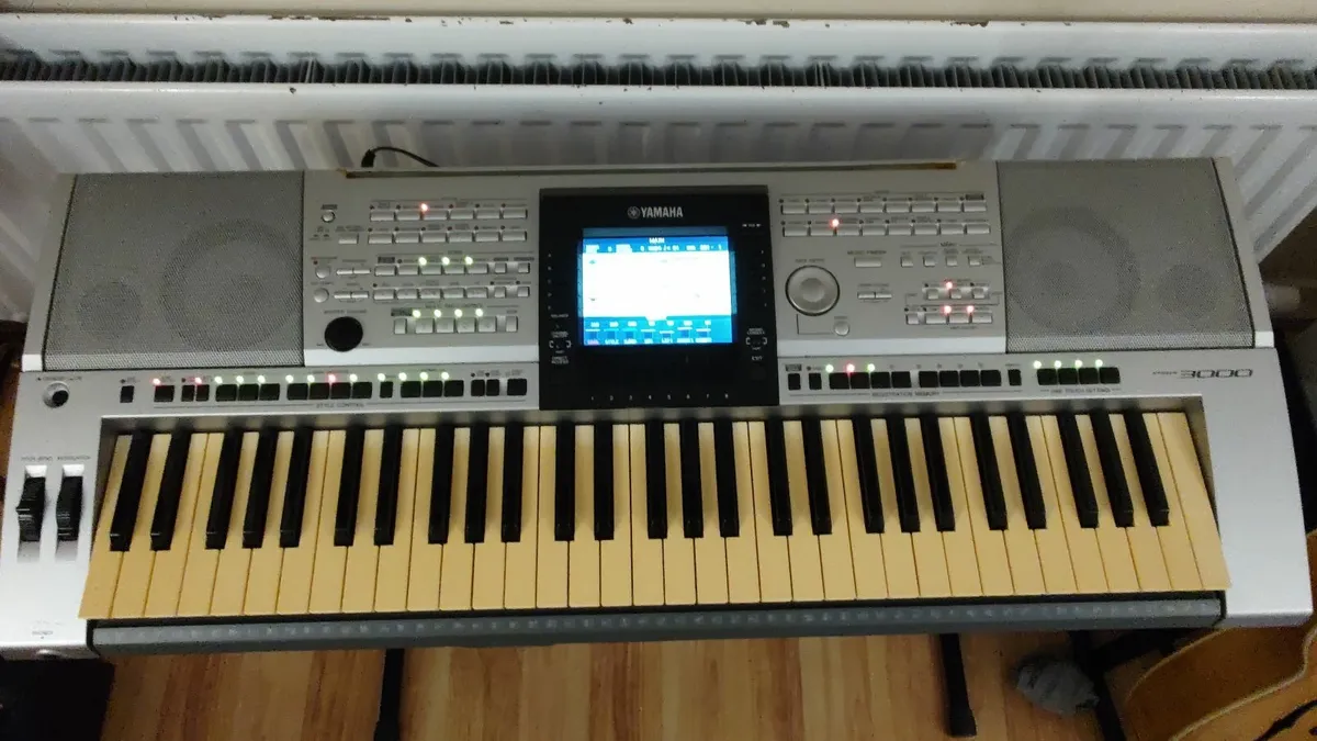 Yamaha PSR-3000 keyboard workstation - Image 1