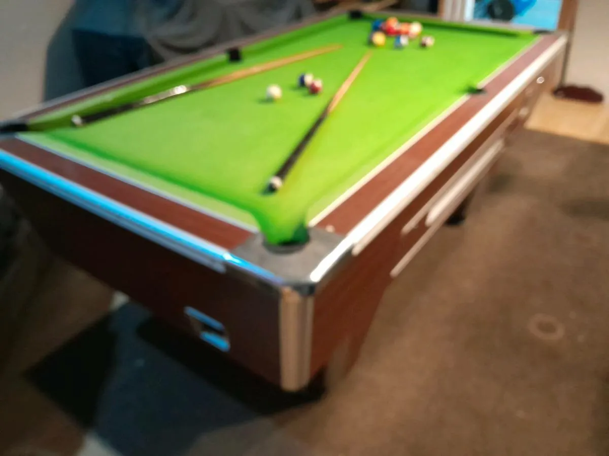 Pool table 6x3 - Image 1