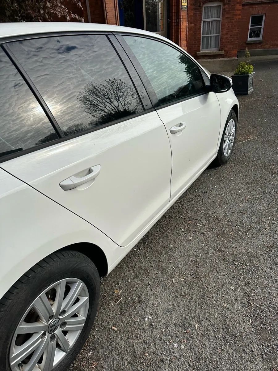 Volkswagen 2012 automatic for sale - Image 3