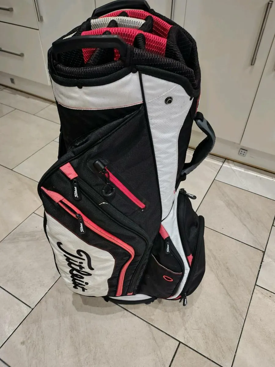 Titleist cart bag - Image 1