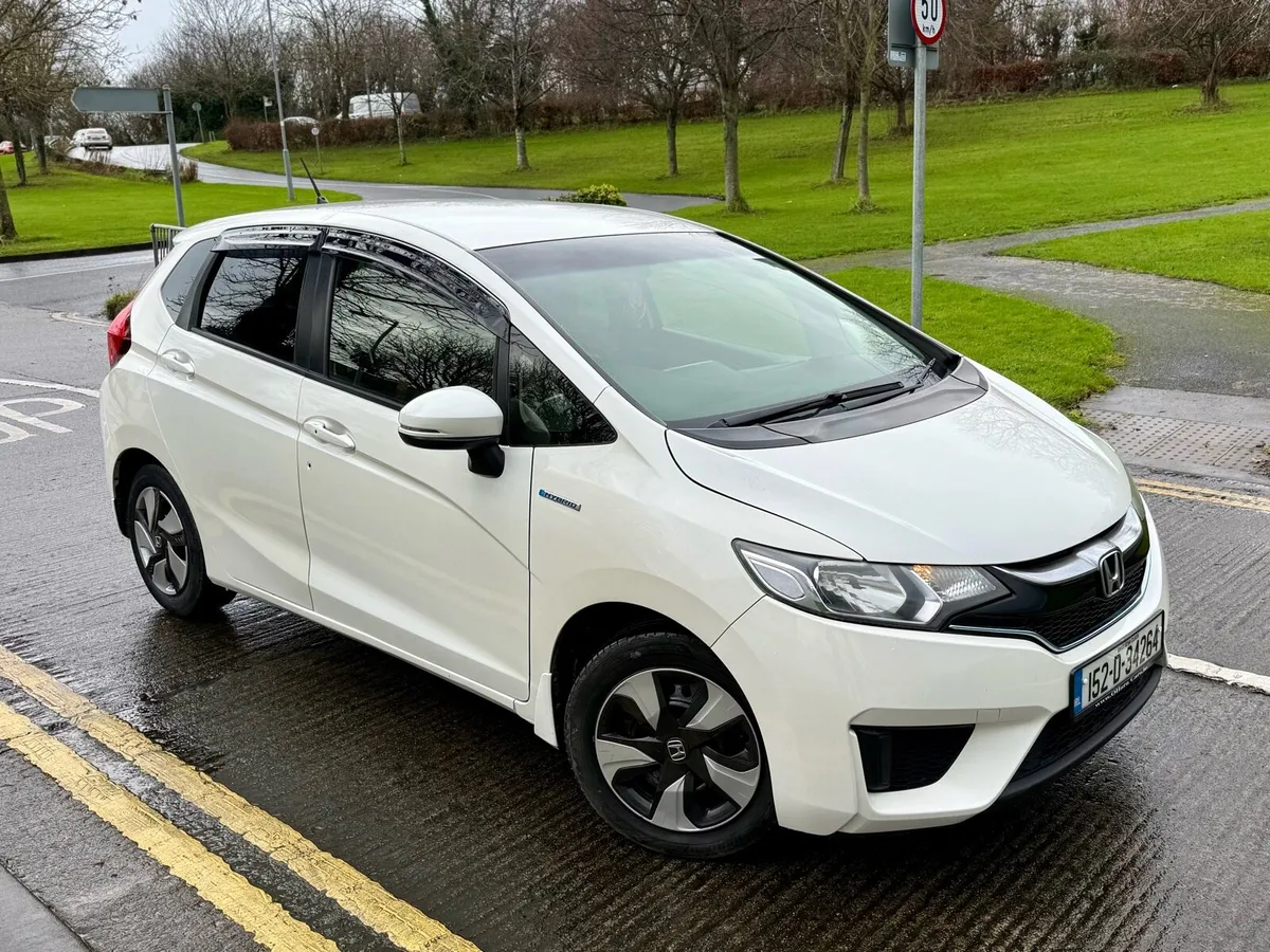 2015 Honda Fit Automatic Hybrid 100 000km - Image 1