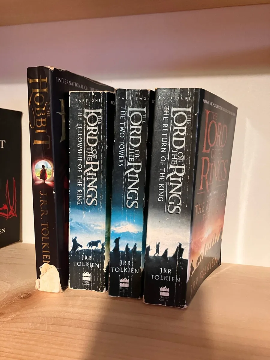 Lord of the rings books and hobbit books - Image 2